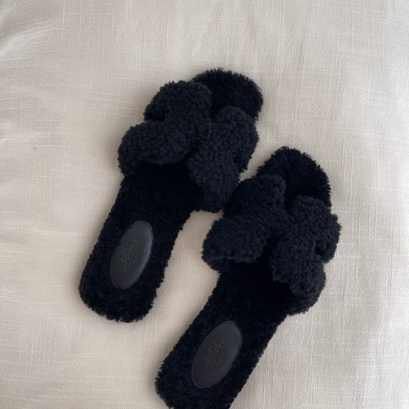 Black Fuzzy Slippers - Picture 2 of 2